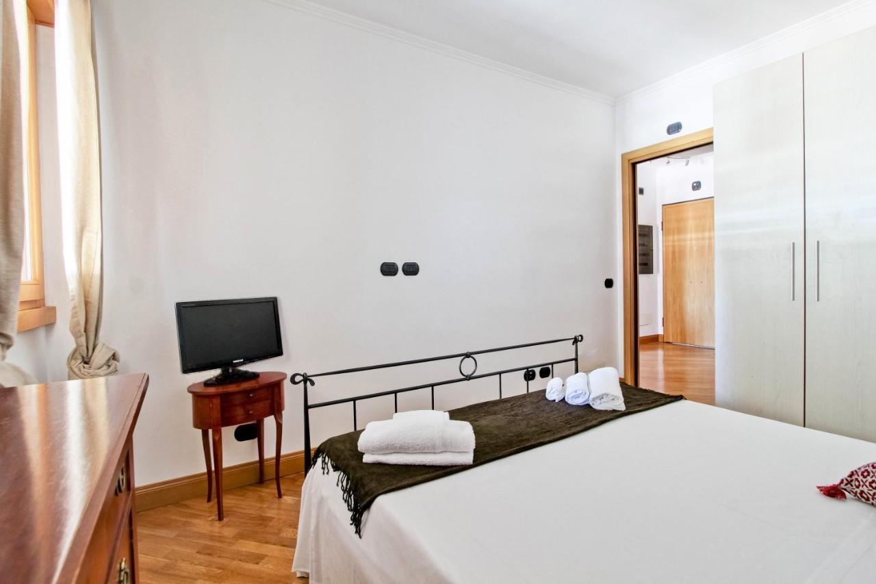 Cozy Terrace Apt Close To Eataly And Metro Piramide Рим Екстер'єр фото